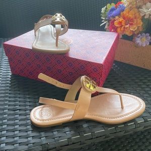 NIB TORY BURCH BRYCE SANDAL SIZE 9